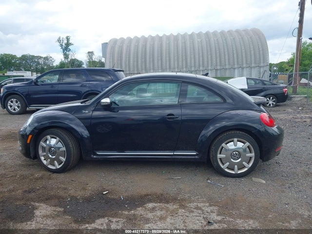 45217373 :رقم المزاد ، 3VW4A7AT7DM656308 vin ، 2013 Volkswagen Beetle 2.0t Fender Edition مزاد بيع