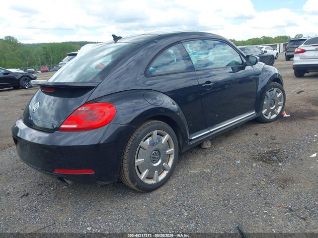 45217373 :رقم المزاد ، 3VW4A7AT7DM656308 vin ، 2013 Volkswagen Beetle 2.0t Fender Edition مزاد بيع