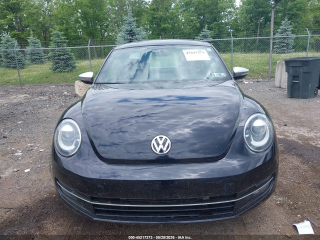 45217373 :رقم المزاد ، 3VW4A7AT7DM656308 vin ، 2013 Volkswagen Beetle 2.0t Fender Edition مزاد بيع
