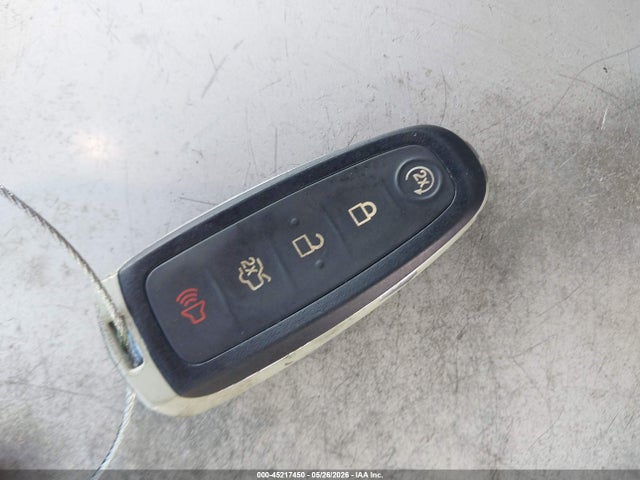 45217450 :رقم المزاد ، 1FMCU0JX0FUB78145 vin ، 2015 Ford Escape Titanium مزاد بيع