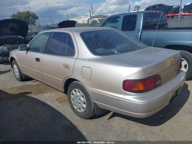 1996 Toyota Camry Dx/le/xle მანქანა იყიდება აუქციონზე, vin: 4T1BG12K1TU815194, აუქციონის ნომერი: 45217525