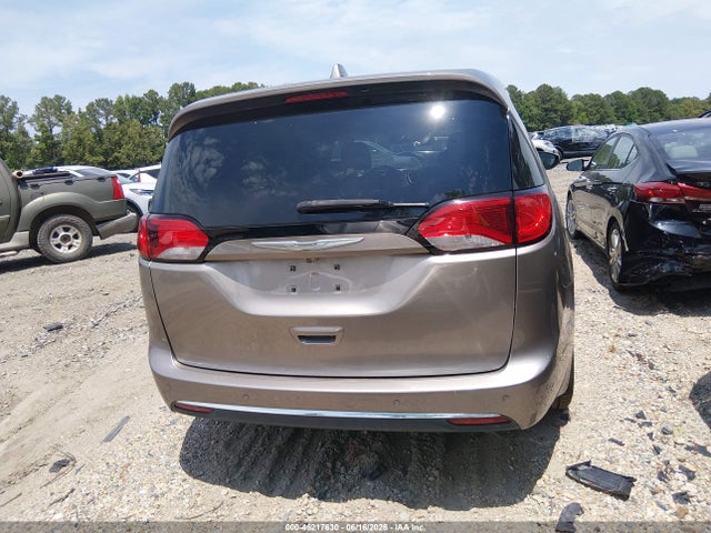 45217630 :رقم المزاد ، 2C4RC1BG3HR811453 vin ، 2017 Chrysler Pacifica Touring Plus مزاد بيع