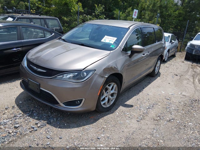 45217630 :رقم المزاد ، 2C4RC1BG3HR811453 vin ، 2017 Chrysler Pacifica Touring Plus مزاد بيع
