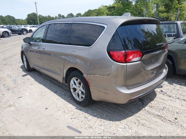 45217630 :رقم المزاد ، 2C4RC1BG3HR811453 vin ، 2017 Chrysler Pacifica Touring Plus مزاد بيع