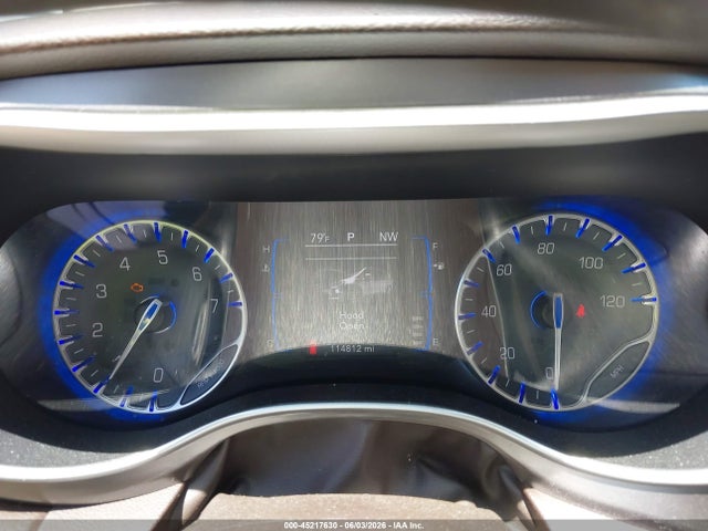 45217630 :رقم المزاد ، 2C4RC1BG3HR811453 vin ، 2017 Chrysler Pacifica Touring Plus مزاد بيع