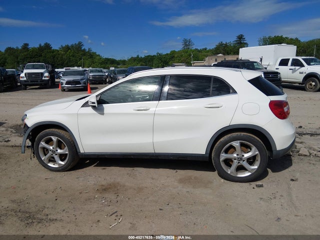 45217635 :رقم المزاد ، WDCTG4EB4JJ423843 vin ، 2018 Mercedes-benz Gla 250 مزاد بيع