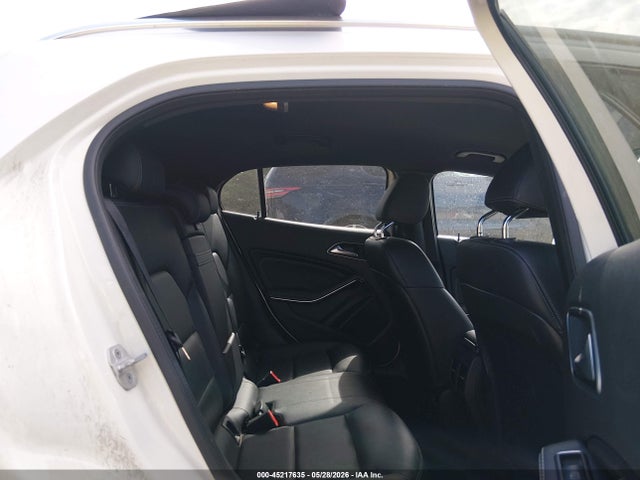 45217635 :رقم المزاد ، WDCTG4EB4JJ423843 vin ، 2018 Mercedes-benz Gla 250 مزاد بيع