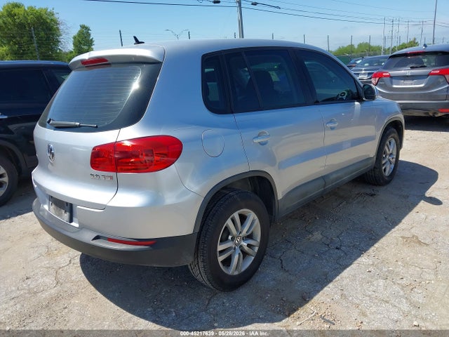 WVGAV3AX8EW525388 Volkswagen TIGUAN S
