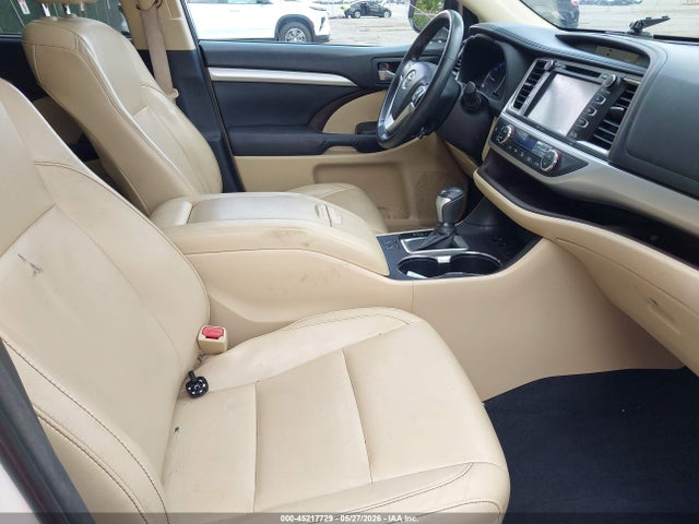 Продаж на аукціоні авто 2015 Toyota Highlander Xle V6, vin: 5TDKKRFH8FS098625, номер лоту: 45217729