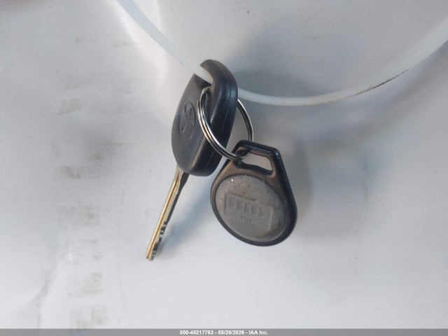 Продаж на аукціоні авто 2017 Toyota Rav4 Le, vin: JTMBFREV5HJ130992, номер лоту: 45217763