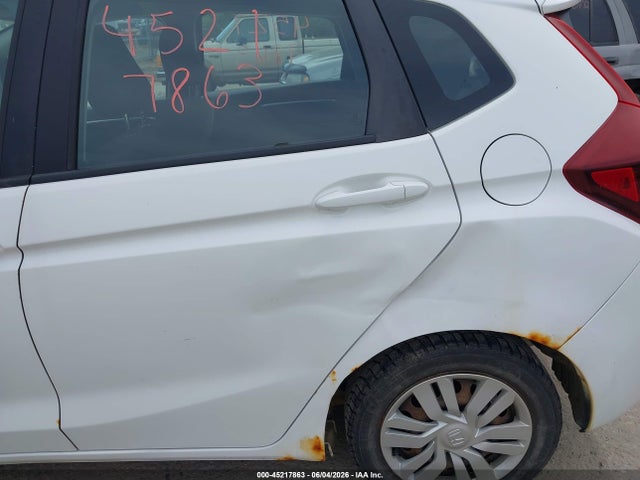 45217863 :رقم المزاد ، 3HGGK5H53FM743989 vin ، 2015 Honda Fit Lx مزاد بيع