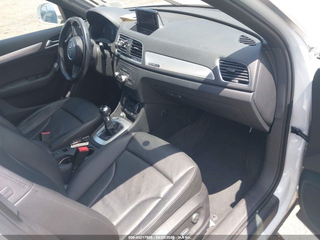 2016 Audi Q3 2.0t Premium Plus მანქანა იყიდება აუქციონზე, vin: WA1EFCFS1GR008736, აუქციონის ნომერი: 45217906