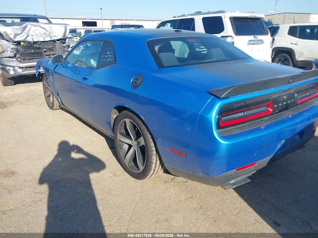 45217926 :رقم المزاد ، 2C3CDZAT9FH885189 vin ، 2015 Dodge Challenger R/t Shaker مزاد بيع