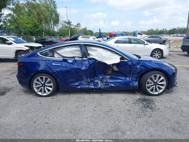 2020 Tesla Model 3 Long Range Dual Motor All-wheel Drive მანქანა იყიდება აუქციონზე, vin: 5YJ3E1EBXLF648028, აუქციონის ნომერი: 45217933