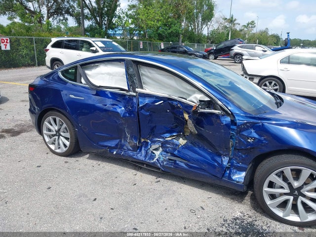 2020 Tesla Model 3 Long Range Dual Motor All-wheel Drive მანქანა იყიდება აუქციონზე, vin: 5YJ3E1EBXLF648028, აუქციონის ნომერი: 45217933