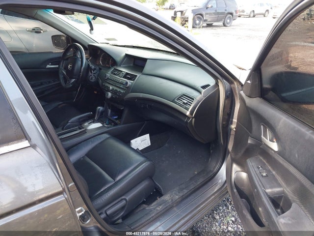 45217976 :رقم المزاد ، 1HGCP2F68BA097527 vin ، 2011 Honda Accord 2.4 Se مزاد بيع