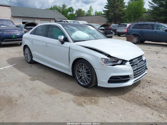 45218070 :رقم المزاد ، WAUBFGFF8F1120415 vin ، 2015 Audi S3 2.0t Premium Plus مزاد بيع