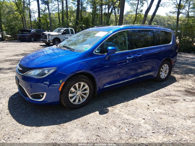 45218121 :رقم المزاد ، 2C4RC1BG5JR330691 vin ، 2018 Chrysler Pacifica Touring L مزاد بيع