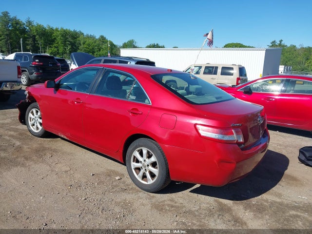 45218143 :رقم المزاد ، 4T4BF3EK6BR139050 vin ، 2011 Toyota Camry Le مزاد بيع