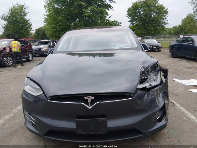 Tesla Model X 75d/p100d/p90d 2016 5YJXCBE45GF006563 Image 11