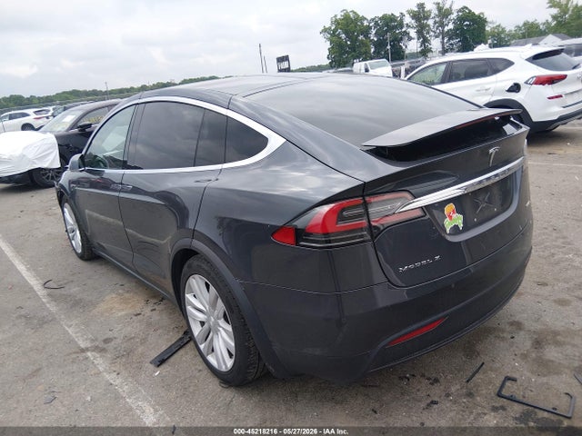Tesla Model X 75d/p100d/p90d 2016 5YJXCBE45GF006563 Image 3