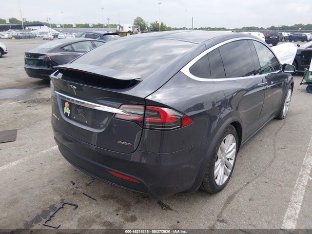 Tesla Model X 75d/p100d/p90d 2016 5YJXCBE45GF006563 Image 4