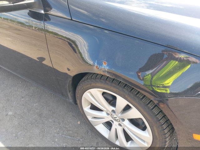 2013 Volkswagen Eos Lux მანქანა იყიდება აუქციონზე, vin: WVWFW8AH3DV000613, აუქციონის ნომერი: 45218221