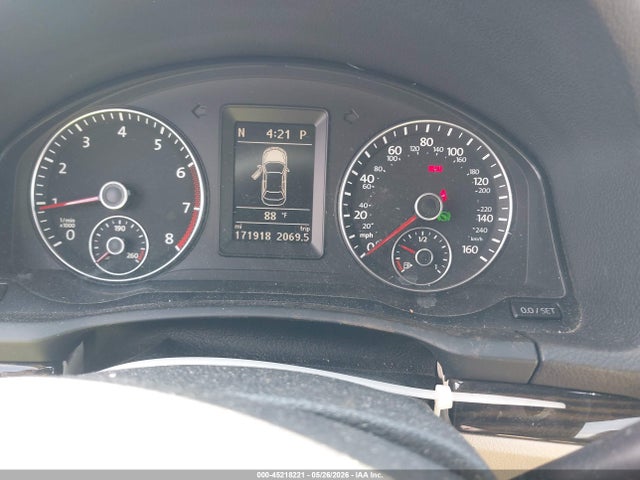 2013 Volkswagen Eos Lux მანქანა იყიდება აუქციონზე, vin: WVWFW8AH3DV000613, აუქციონის ნომერი: 45218221