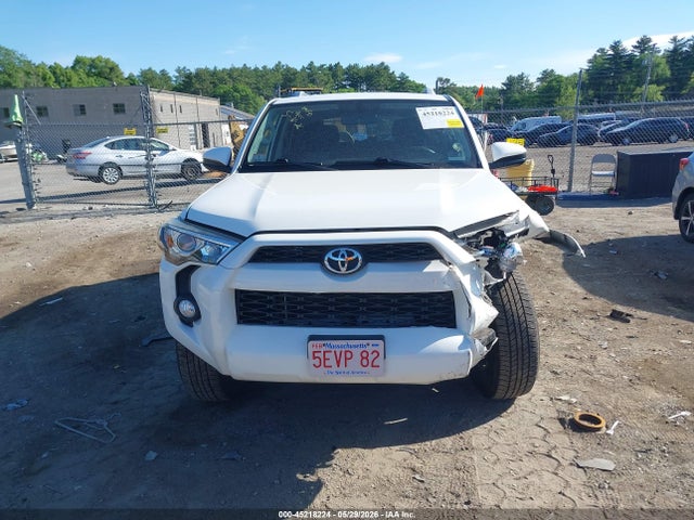 Toyota 4RUNNER SR5 2015 JTEBU5JR0F5246092 Image 12