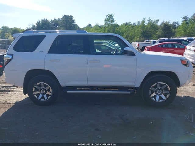 Toyota 4RUNNER SR5 2015 JTEBU5JR0F5246092 Image 13