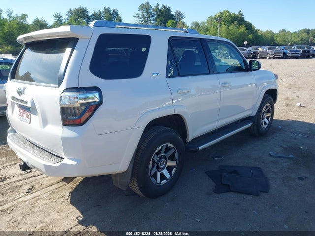 Toyota 4RUNNER SR5 2015 JTEBU5JR0F5246092 Image 4