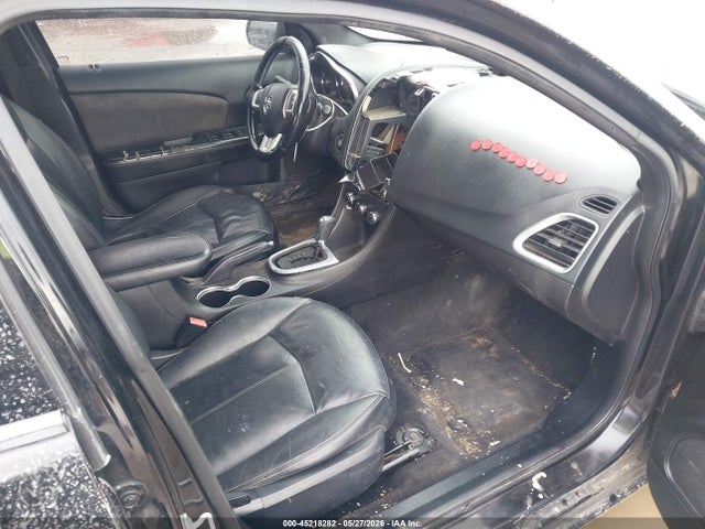 45218282 :رقم المزاد ، 1C3CDZCB8DN662697 vin ، 2013 Dodge Avenger Sxt مزاد بيع