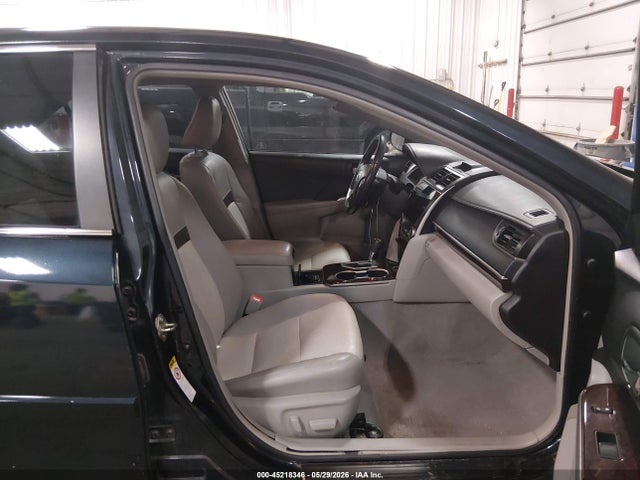 2014 Toyota Camry Xle V6 მანქანა იყიდება აუქციონზე, vin: 4T1BK1FK0EU537982, აუქციონის ნომერი: 45218346