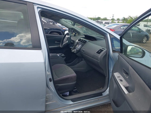 Продажа на аукционе авто 2013 Toyota Prius V Three, vin: JTDZN3EU0D3189761, номер лота: 45218480
