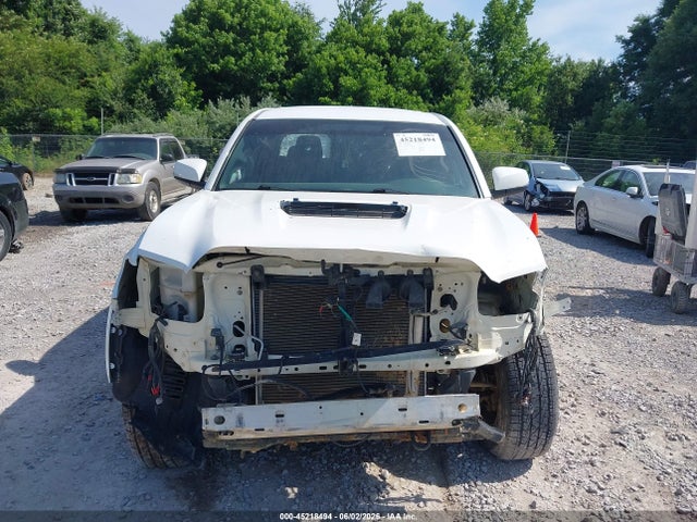 45218494 :رقم المزاد ، 5TFCZ5AN7GX019897 vin ، 2016 Toyota Tacoma Trd Sport مزاد بيع
