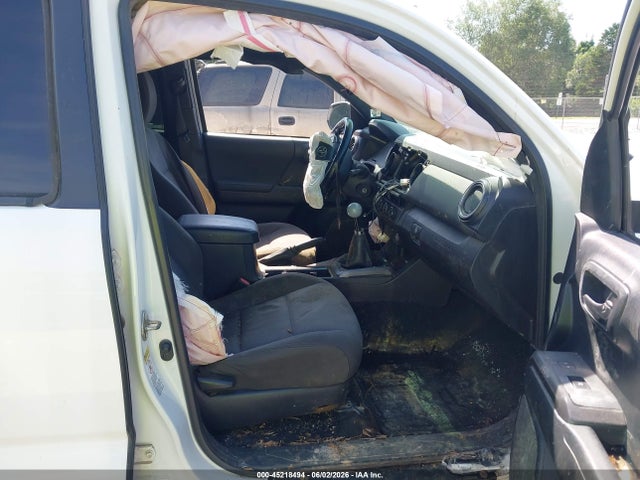 45218494 :رقم المزاد ، 5TFCZ5AN7GX019897 vin ، 2016 Toyota Tacoma Trd Sport مزاد بيع