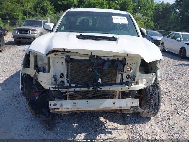 45218494 :رقم المزاد ، 5TFCZ5AN7GX019897 vin ، 2016 Toyota Tacoma Trd Sport مزاد بيع