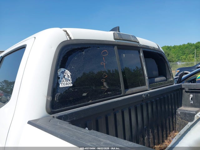 45218494 :رقم المزاد ، 5TFCZ5AN7GX019897 vin ، 2016 Toyota Tacoma Trd Sport مزاد بيع