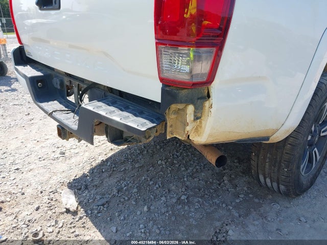 45218494 :رقم المزاد ، 5TFCZ5AN7GX019897 vin ، 2016 Toyota Tacoma Trd Sport مزاد بيع
