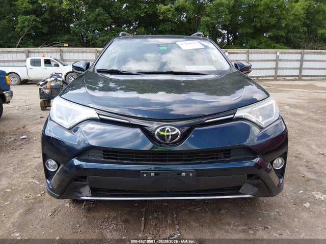 Aukcja sprzedaży 2017 Toyota Rav4 Xle, vin: JTMRFREV6HD213697, numer aukcji: 45218501