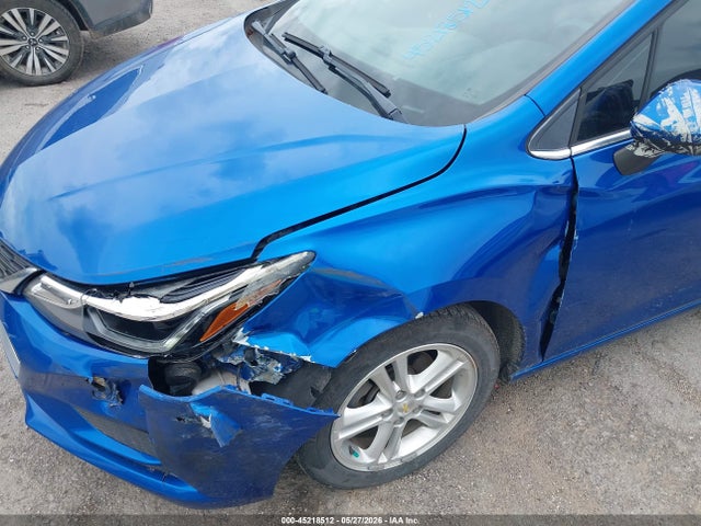 45218512 :رقم المزاد ، 3G1BE6SM4JS653575 vin ، 2018 Chevrolet Cruze Lt Auto مزاد بيع