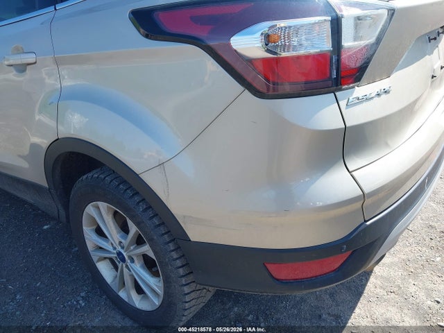 Продажа на аукционе авто 2017 Ford Escape Se, vin: 1FMCU0GD5HUA87386, номер лота: 45218578