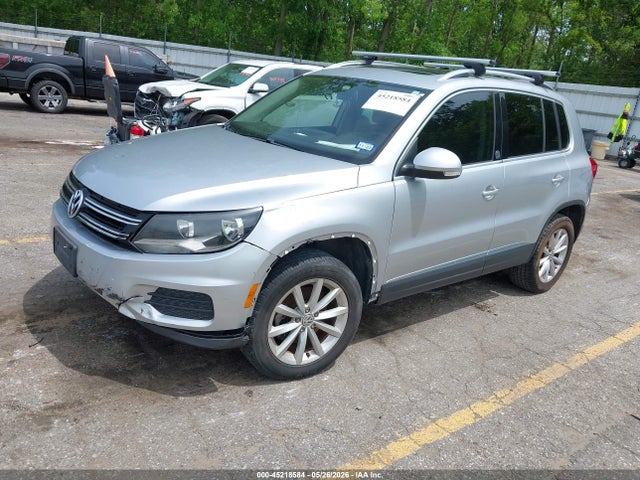 45218584 :رقم المزاد ، WVGSV7AX0HW510545 vin ، 2017 Volkswagen Tiguan 2.0t Wolfsburg Edition مزاد بيع