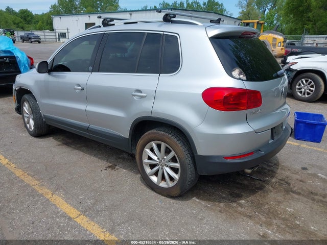 45218584 :رقم المزاد ، WVGSV7AX0HW510545 vin ، 2017 Volkswagen Tiguan 2.0t Wolfsburg Edition مزاد بيع