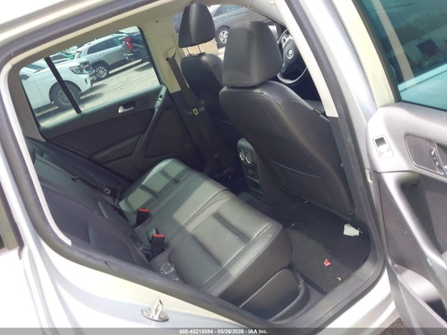 45218584 :رقم المزاد ، WVGSV7AX0HW510545 vin ، 2017 Volkswagen Tiguan 2.0t Wolfsburg Edition مزاد بيع