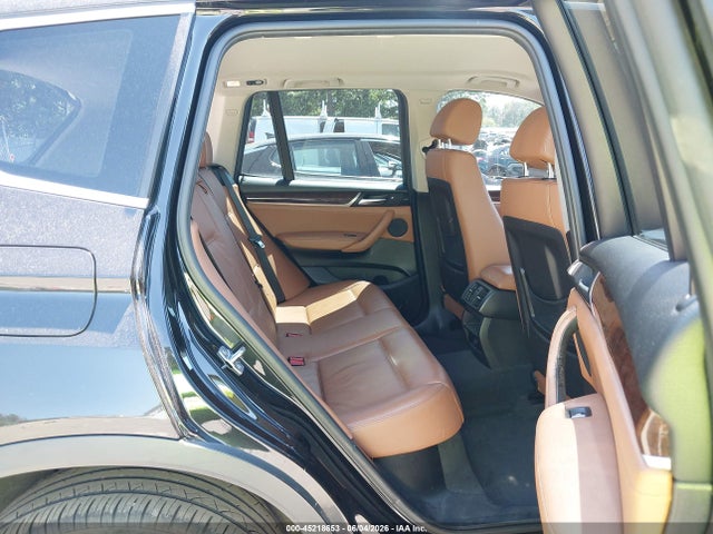 45218653 :رقم المزاد ، 5UXWX9C50F0D45301 vin ، 2015 Bmw X3 Xdrive28i مزاد بيع