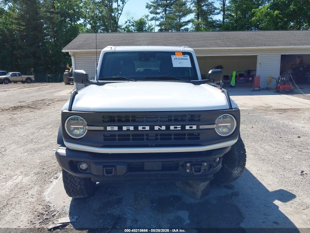 Продажа на аукционе авто 2023 Ford Bronco Black Diamond, vin: 1FMEE5DH8PLB07029, номер лота: 45218666