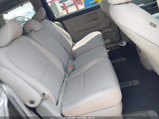KIA SEDONA LX 2016 KNDMB5C1XG6083294 Image 8
