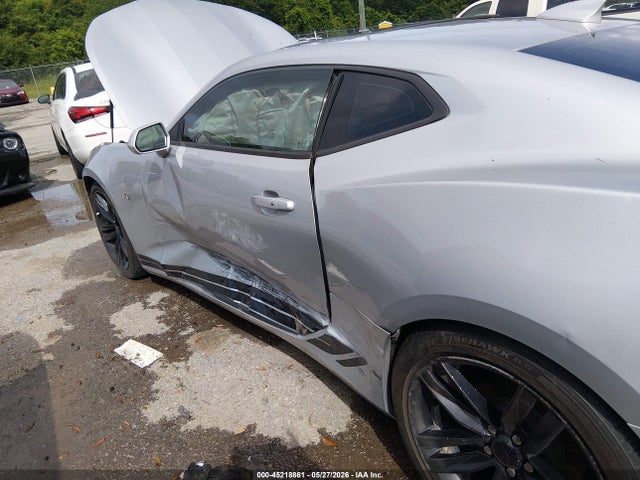 45218861 :رقم المزاد ، 1G1FB1RS8J0118483 vin ، 2018 Chevrolet Camaro 1lt مزاد بيع