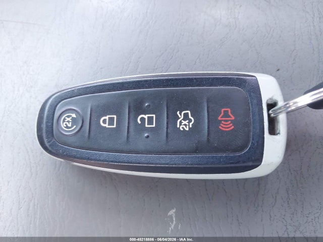 2017 Ford Escape Titanium მანქანა იყიდება აუქციონზე, vin: 1FMCU9J93HUE18376, აუქციონის ნომერი: 45218886